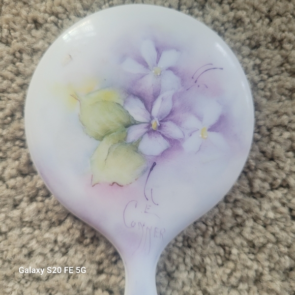 Handpainted porcelain mirror - Picture 3 of 5